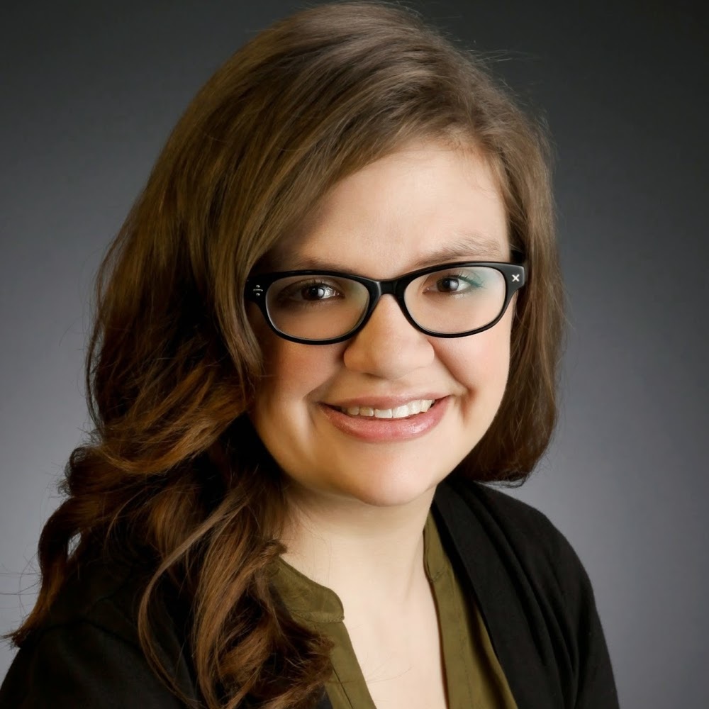 Meet your Posher, Elissa